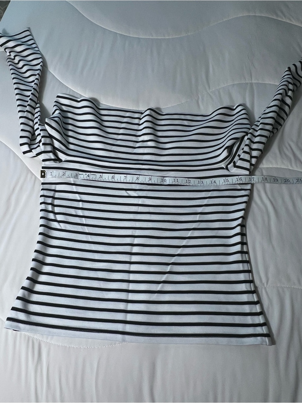10 Crosby Derek Lam Off Shoulder Striped Top Medium - Picture 9 of 10